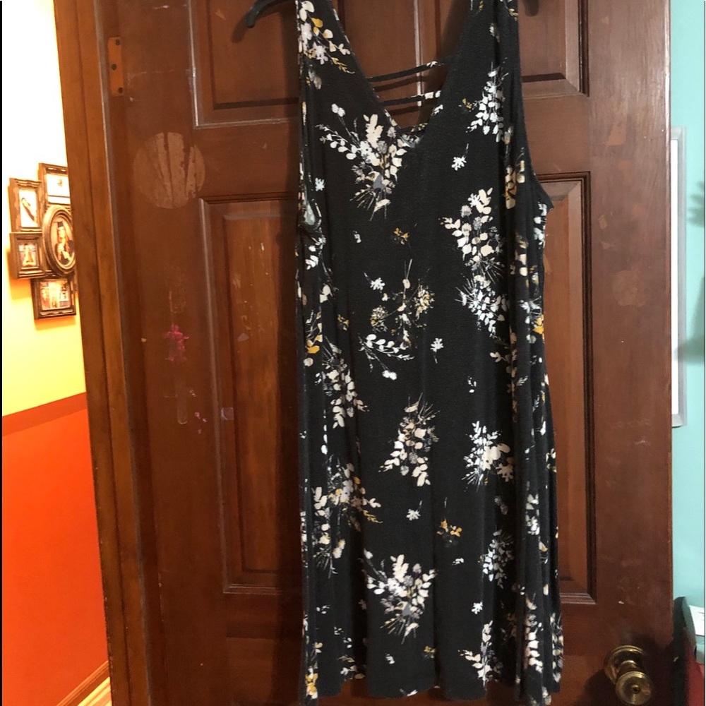 Floral sleeveless dress